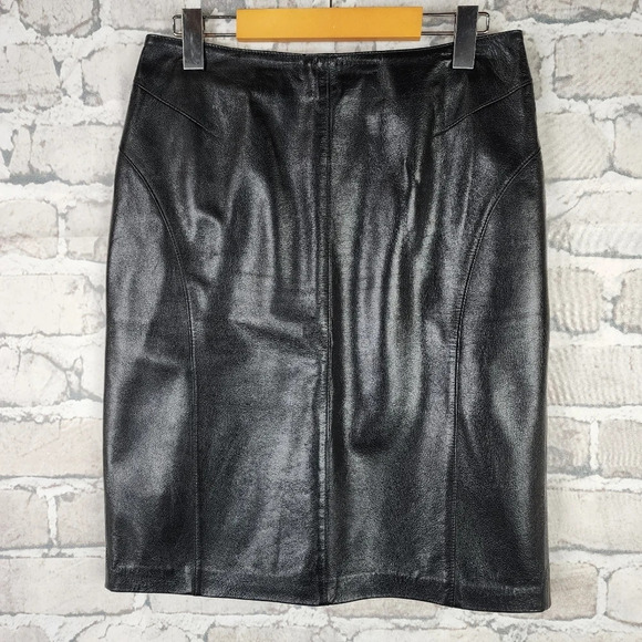 Danier Leather Pencil Skirt Lined Black Size 6 - Picture 2 of 14